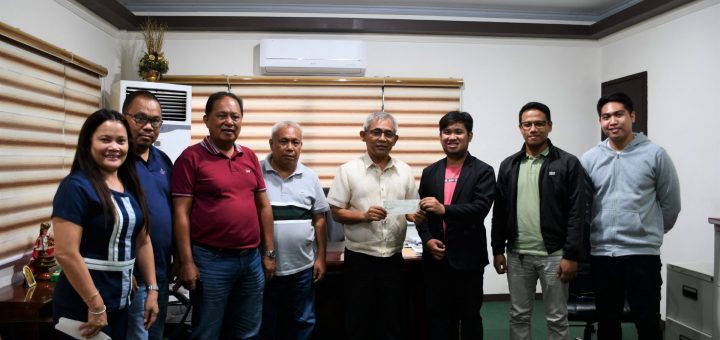 DOrSU receives Php545, 500 Check for DOrSU-Baganga Class Opening in August